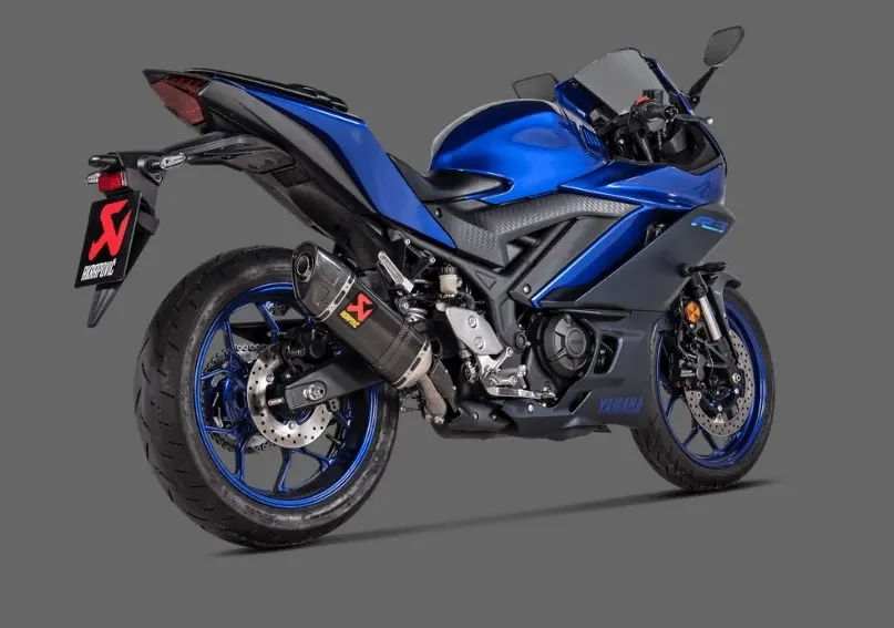 Avgasrör Akrapovic Slip-On Line Carbon - MC ljuddämpare - 3831126405854 - 2