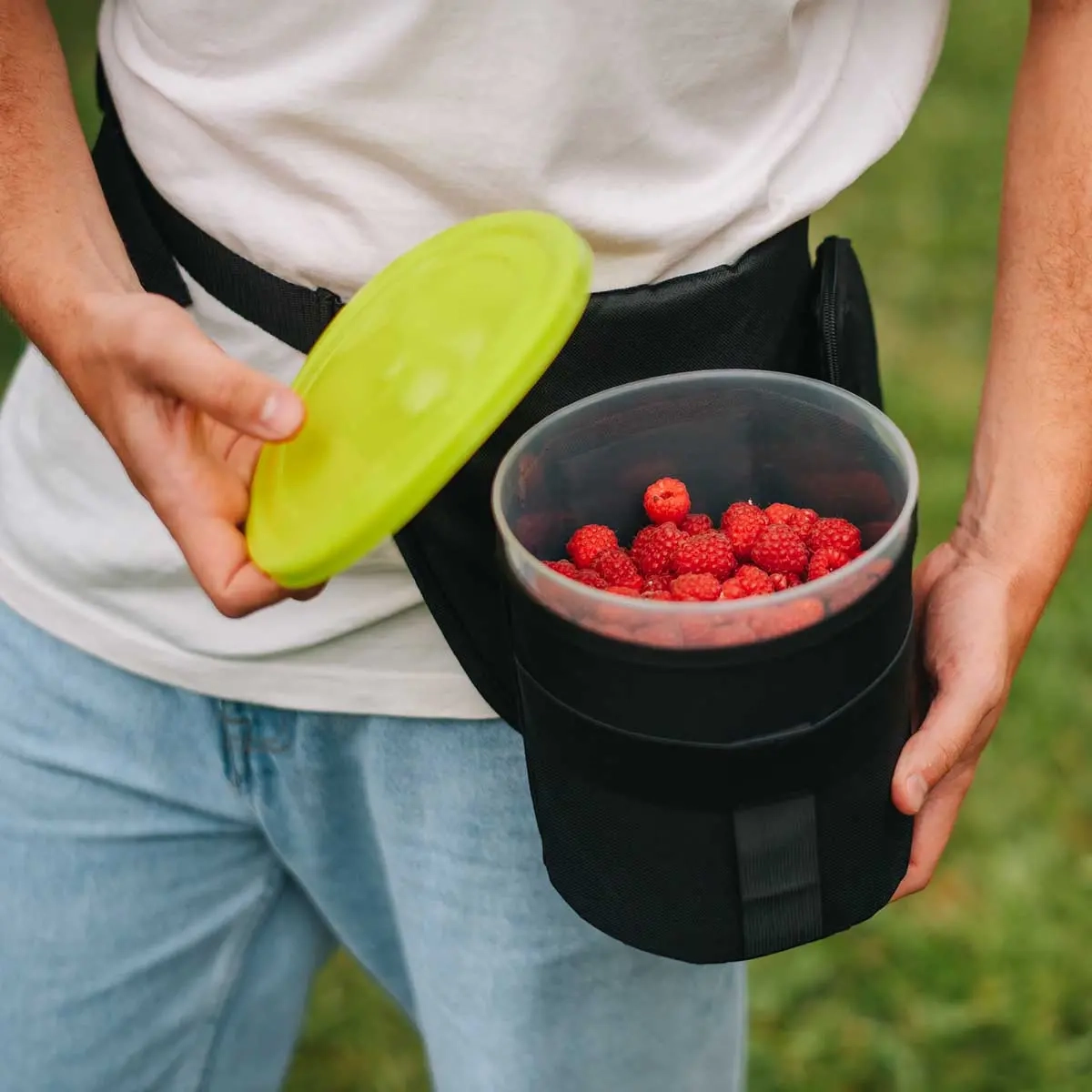 Bälte med 3L hink för bärplockare - Bärplockning utrustning och juicepressar - 6410412430564 - 6
