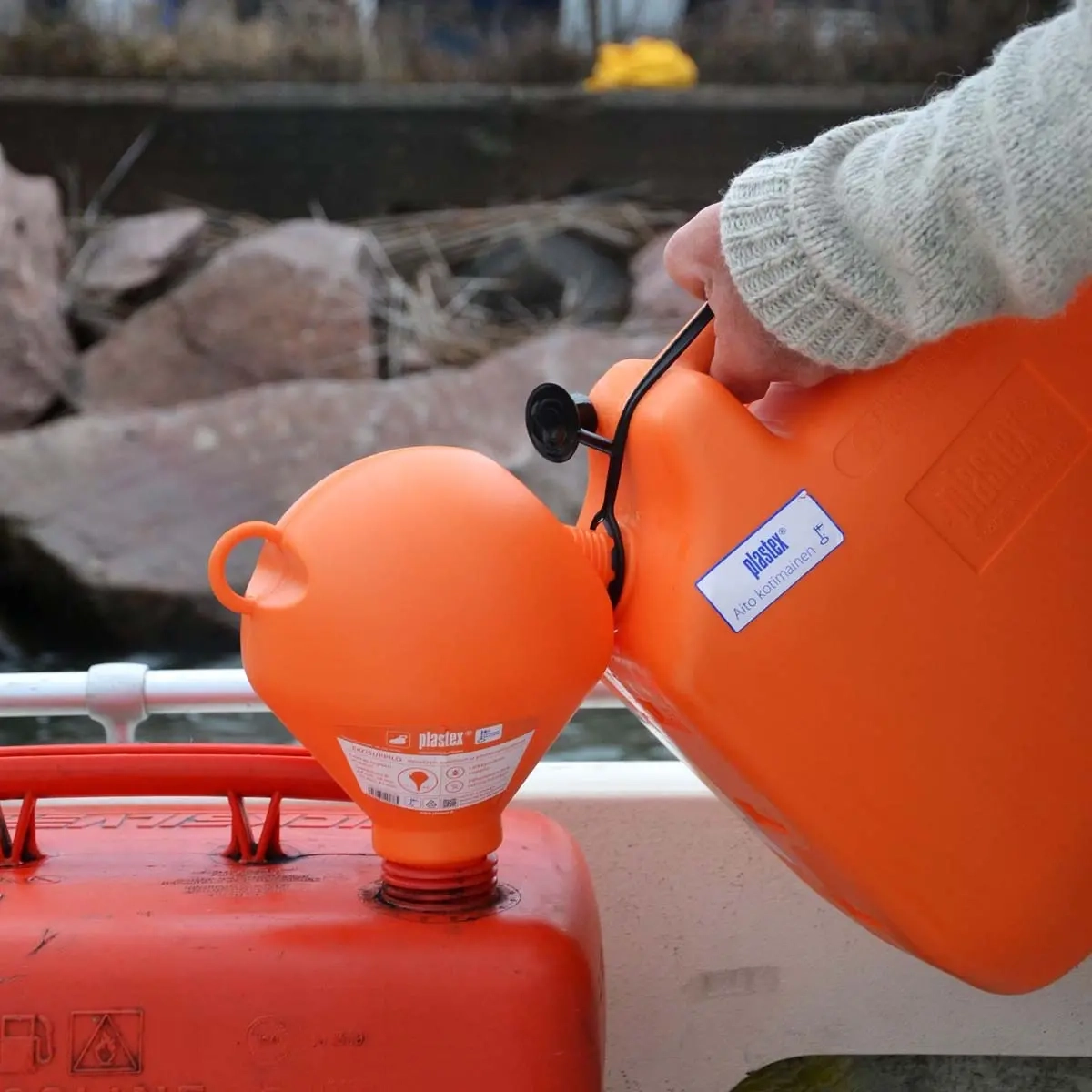 Bensindunk 10L orange - Bränsledunkar och bränsletankar - 6416061403089 - 1