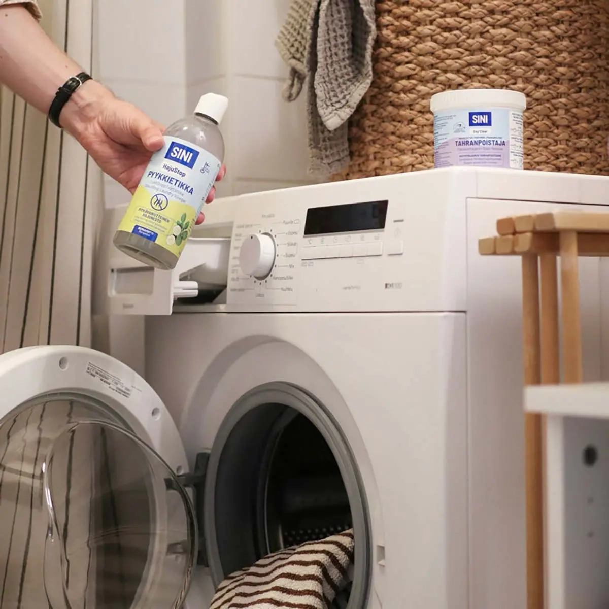 Tvättättika HajuStop Bergamott 500 ml - Sköljmedel och tvättättika - 6423800070617 - 1