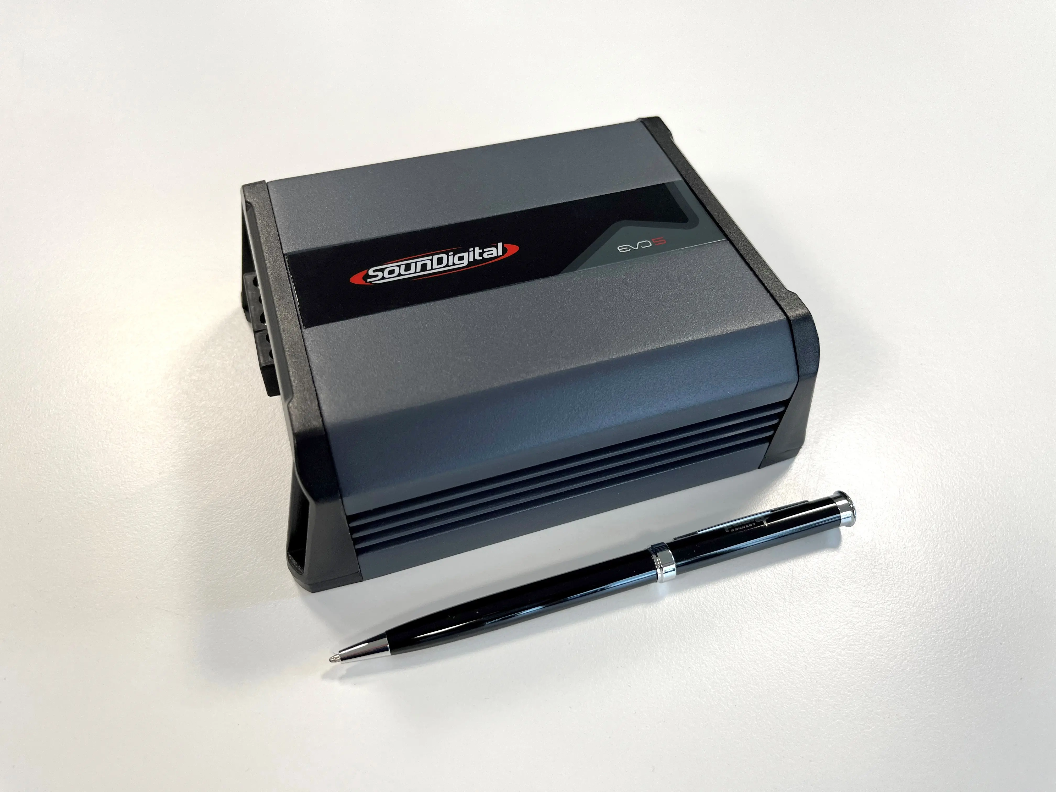 Bilforstærker 1-kanal 800W 4Ohm Sou -  - 7898644527167 - 8