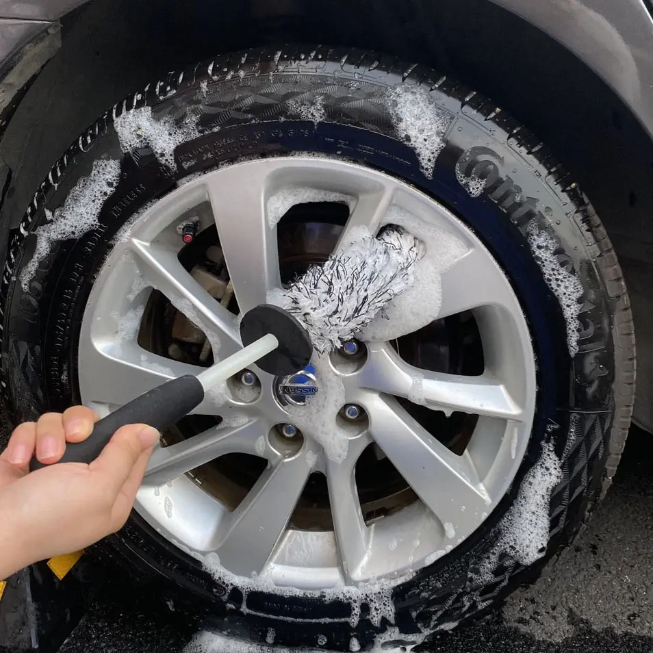 Biltvättborste med skaft 45cm - Biltvättborstar - 6419774007377 - 0