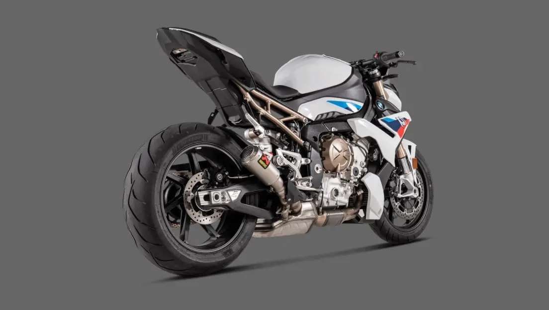 Vælg venligst din motorcykel: Vaimennin Akrapovic Slip-On S1000RR 19- -  - 3831113570152 - 1