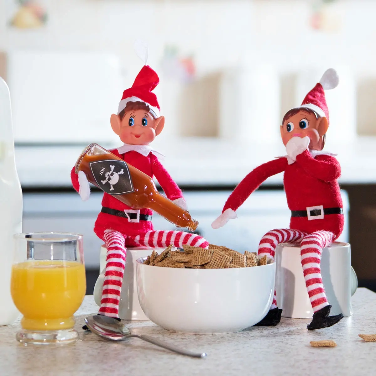 Elves Behavin' Badly Elfie-tomten 30 cm - Julemænd og pynt - 6410416008578 - 1