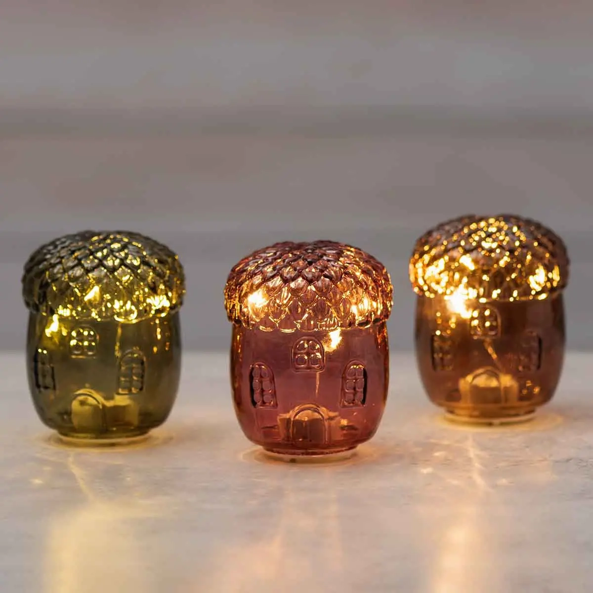 Glas eg med LED-lys brun 9 cm - Ornamenter - 6410416573922 - 2