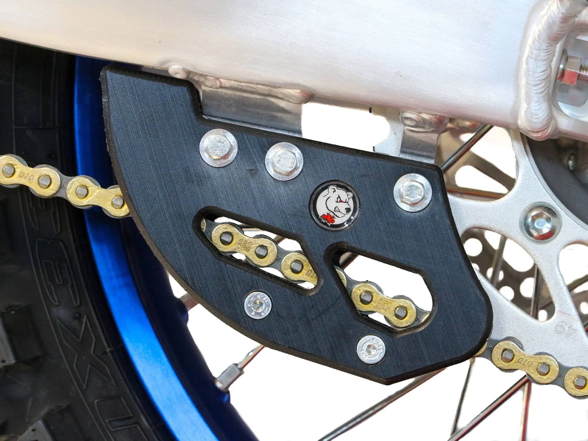 Kedjebeslag AXP Yamaha YZ/WR 23-24, svart - Kedjeguider för motocross och enduro - AX1717 - 2